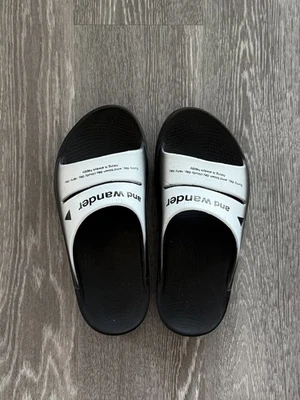 And Wander Oofos Recovery Slides Collab Sandal Men’s 6 Women’s 8 Comfort Black - Image 1 of 4