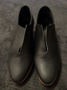 Elf Made By Hand Women Black Heels Shoes Sz 11 New - Picture 1 of 7