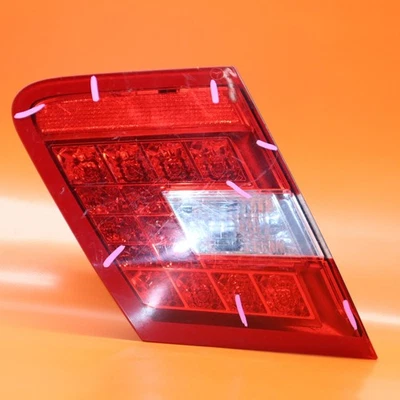 LUZ TRASERA MALETERO MERCEDES BENZ E350 IZQUIERDA 2010 2011 2012 2013 E550 A2129060158 Foto 1 de 4