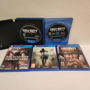 Lote de 5 juegos Sony PS4 Call of Duty Black Ops 3, Ghosts, Modern Warfare, Segunda Guerra Mundial, MWRM - Imagen 1 de 15