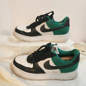 Nike Air Force 1 Low Black Green White Sneakers Men’s 8.5 DZ3638-900 - Picture 1 of 11