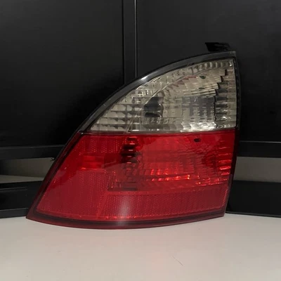 Lincoln LS Left Driver Side Outer Corner Tail Brake Light Lamp 2003-2006 - Image 1 of 4