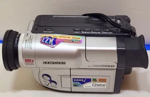 Samsung SCL810 Hi8 8mm Tape 880x Digital Zoom Video Camera Camcorder- Untested . - Picture 1 of 9