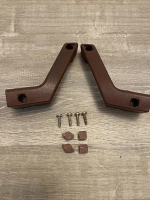 84-85 MAZDA RX7 FB JUEGO DE 2 MANIJAS DE AGARRE DE PUERTA INTERIOR IZQUIERDA Y DERECHA ROJO 81-83 Foto 1 de 4