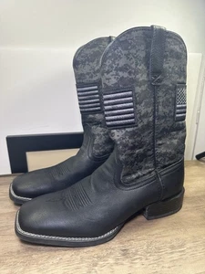 Botas de Vaquero Ariat Para Hombre 13D Cuero Negro Gris Camuflaje Patriota Puntera Cuadrada Bandera - Imagen 1 de 10