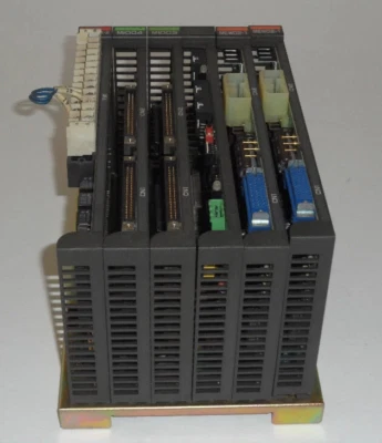 Yaskawa JANCD-MBB02.1 con MEW02.1 / MIO03 / MIO04 / MRY01B-2 Foto 1 de 2