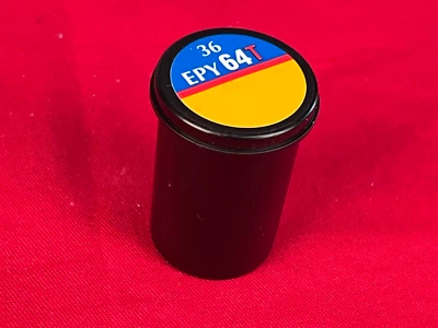 1x KODAK EKTACHROME EPY 64T 35mm Colour slide film ISO:64 36 Exposu Refrigerated - Image 1 of 4