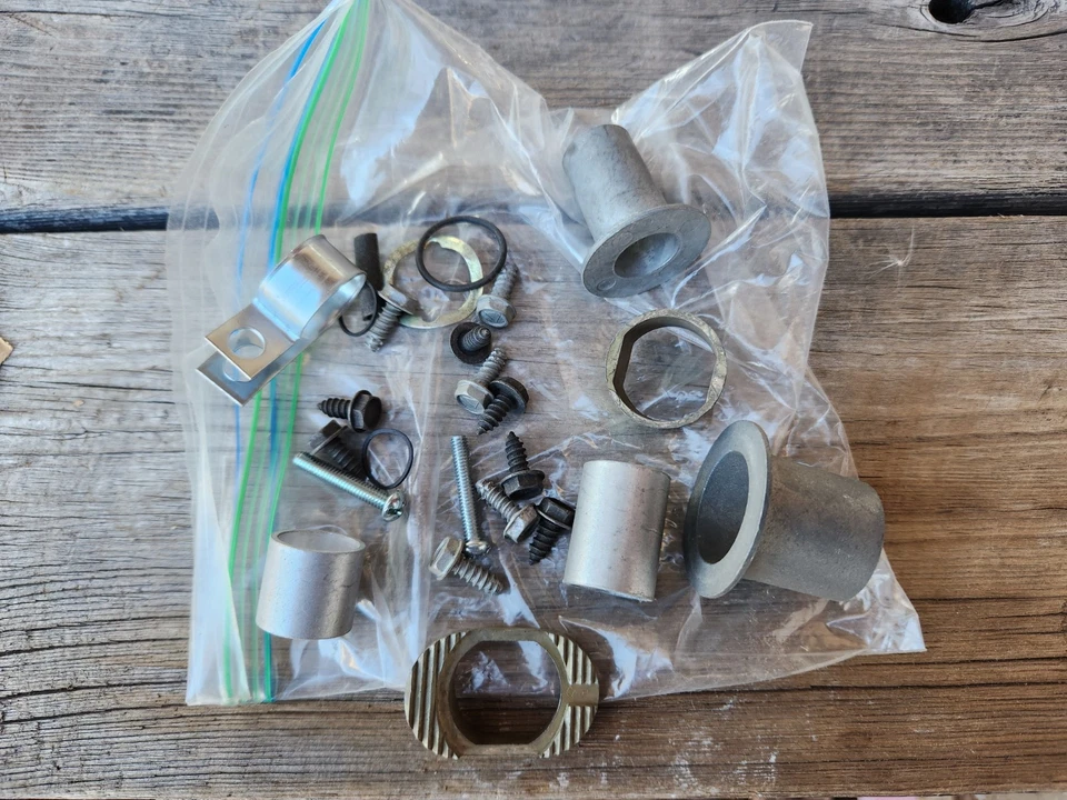 NOS GM 雪佛兰 Impala Belair 比斯坎天线零件 — 第 1/1 张图片