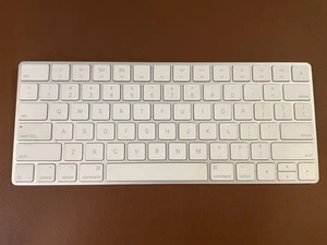 APPLE Wireless Magic Keyboard 2 || A1644 EMC 2815 || MLA22LL/A - Picture 1 of 2