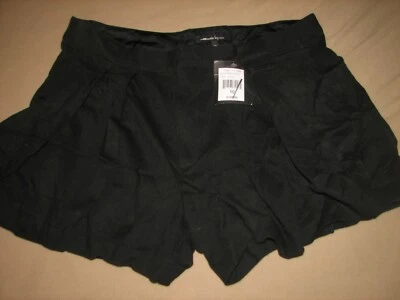 NANETTE LEPORE NUEVO CON ETIQUETAS $198 TALLA 10 EL PANTALÓN CORTO GOLDFINGER Foto 1 de 2