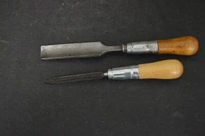 Vintage Tools - Lathe Gouge & Deburring Lutz File and Tool Co -Wooden Handles - Picture 1 of 6