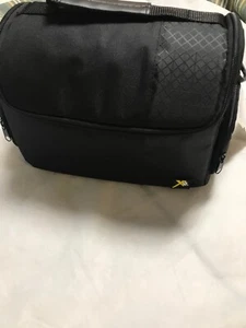 Xit XTCC3 Deluxe Digital Camera/Video Padded Carrying Case Black - Picture 1 of 6