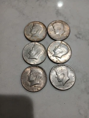 Medio dólar Kennedy 1964 jueves 1969 1964 es 90 % los otros son 40 % plata 1968 es Foto 1 de 4
