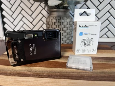 Olympus Tough TG-820 Digital Camera Black 12MP 5X Zoom Shock/Waterproof +Battery - Image 1 of 4