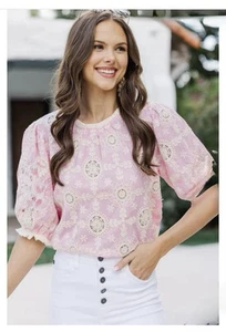 Camicetta babydoll rosa e bianca Julep Boutique come nuova | occhiello ricamato | L | Nuova con etichette - Foto 1 di 11
