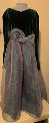 Bonnie Jean Size 8 EUC Christmas Holiday Green W Purple Shimmer Velvet Dress Bow - Image 1 of 4