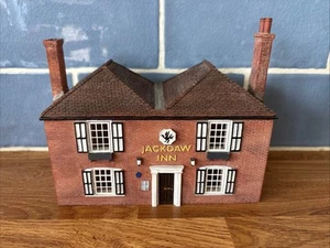 Bachmann Scenecraft calibre 00 The Jackdaw Inn edificio no. 44-0020 - Imagen 1 de 13