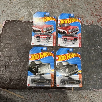 NUEVO Hot Wheels 2025 83’ Chevy Silverado negro y gris/lote de 4 autos Foto 1 de 4