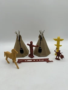 VTG Marx Fort Apache Stockade #3675 Series 5000 Replacement Teepees, Horse, Figs - Picture 1 of 23