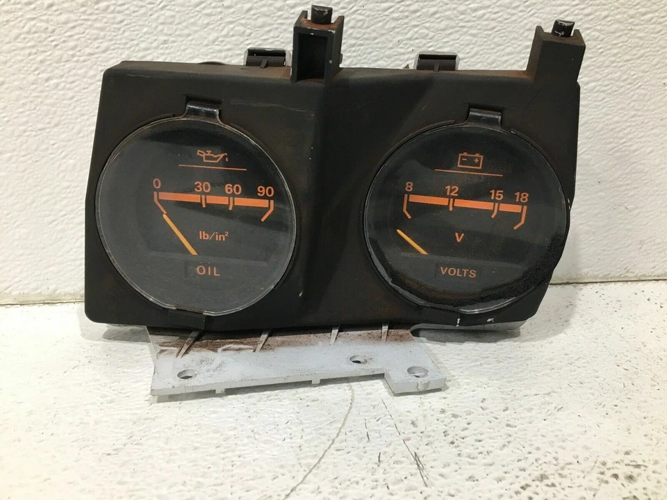 Nissan 300Zx 1984-1986 presión de aceite y batería voltímetro medidor panel medidores OEM Foto 1 de 4