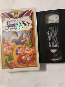Walt Disney Masterpiece SNOW WHITE & the 7 dwarfs VHS White Clamshell Case - Picture 1 of 2