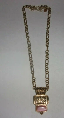 PRECIOSO COLLAR CORTO OJO DE GATO ROSA GENUINO COOKIE LEE DORADO SEMINUEVO  Foto 1 de 2