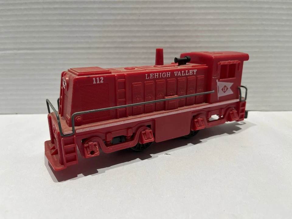 Marx O Gauge Lehigh Valley 112 Diesel Locomotive Untested - Image 1 of 4