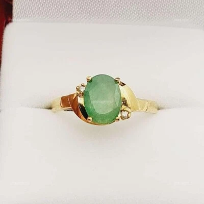 1.13 Ct Emerald & Lab Grown CVD Diamond Prong Ring 10k Solid Yellow Gold - Image 1 of 4