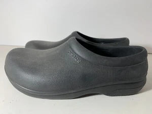 Crocs Black Slip Resistant Shoes Womens Size 6 - Nurse Shoes Chef Shoes - Picture 1 of 9