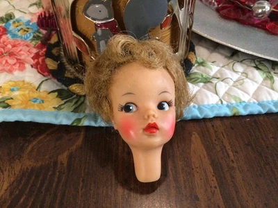 Cabeza de muñeca Tammy Ideal Toy Corp de colección solo BS-12 ¡pelo castaño rubio ojos azules! Foto 1 de 4