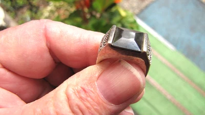 Men or Womans   925 Sterling Silver Simulated Black Cut Gem Stone  size 7 - Image 1 of 4