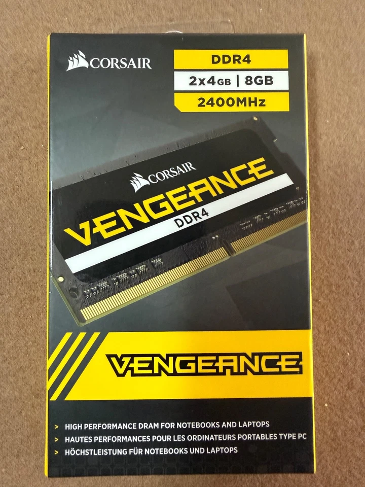 Corsair 8GB Laptop CMSX8GX4M2A2400C16  2x4GB DDR4 SODIMM 2400MHz CL16 Memory Kit - Image 1 of 2