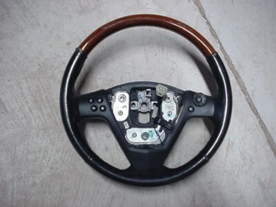Volante Cadillac 2006 CTS couro e madeira - Imagem 1 de 4