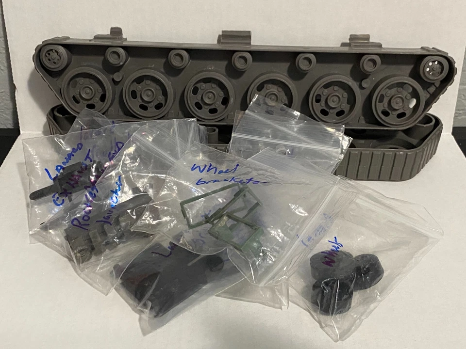 The Corps Lanard Wolf Pac 1986 tanque de batalla piezas de repuesto originales lista múltiple Foto 1 de 1