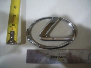 LEXUS L CHROME EMBLEM OVAL OEM ORIGINAL USED BAGDE GENUINE - Picture 1 of 2