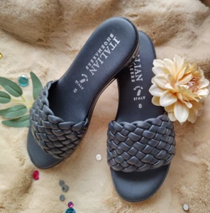 Italian Shoemakers Cute Black Ziva Sandals women Size 7 new - Picture 1 of 4