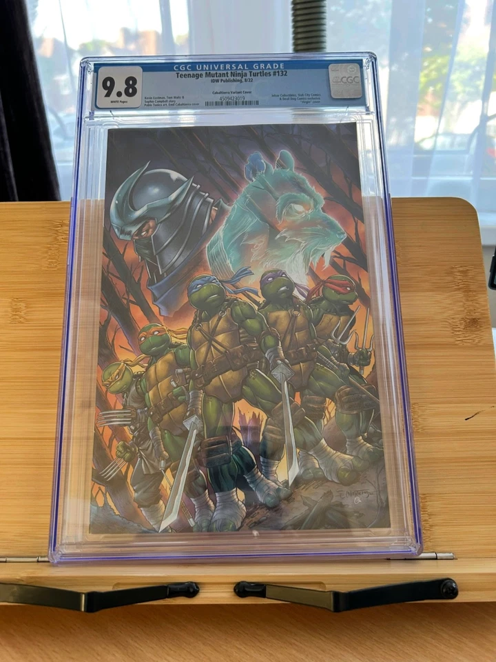 Teenage Mutant Ninja Turtles 132 CGC 9.8 - VIRGIN COVER Foto 1 de 1