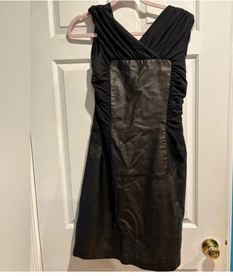 Vestido Alberta Ferretti Italia cuero mezcla lana LBD negro talla 6 Foto 1 de 4