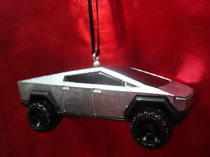 * NEW * TESLA CYBER TRUCK SILVER EV ELECTRIC CUSTOM CHRISTMAS TREE ORNAMENT - Picture 1 of 1