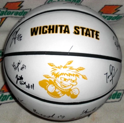 2025 WICHITA STATE SHOCKERS TEAM SIGNED F/Sz WHITE PANEL LOGO BASKETBALL - Image 1 of 4