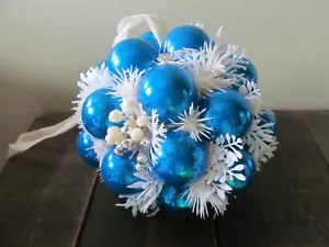 Palla da bacio vintage blu e bianca lampadina ornamento 6" decorazione globo da appendere - Foto 1 di 4