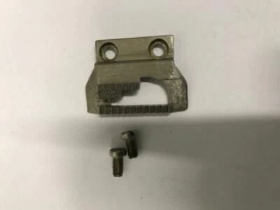 Montgomery Wards UHT J252C (1950's eary 1960's) Feed Dog (*CI*) - Image 1 of 2