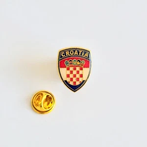 CROATIAN Pin / Badge Gold Color - HRVATSKA - CROATIA - Brand New - Picture 1 of 4