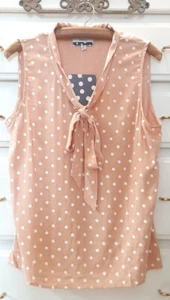 NWT Comme Toi SzM Sleeveless Career Blouse Tie V-Neck Polka Dot Top Nude Apricot - Picture 1 of 7
