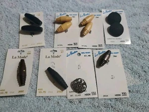 Lot Of Vintage Buttons 12- Most on Card - La Mode, Le Bouton - Picture 1 of 10