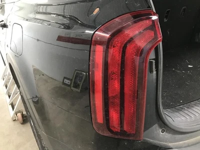 Used Left Tail Light Assembly fits: 2020 Kia Telluride quarter panel mounted inc - Image 1 of 4