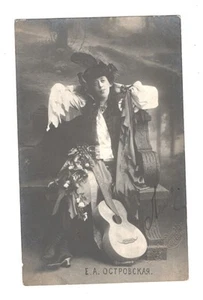 748* Ostrovskaya cantante di romanzi chitarra Russia Mosca RPPC c1905 - Foto 1 di 2