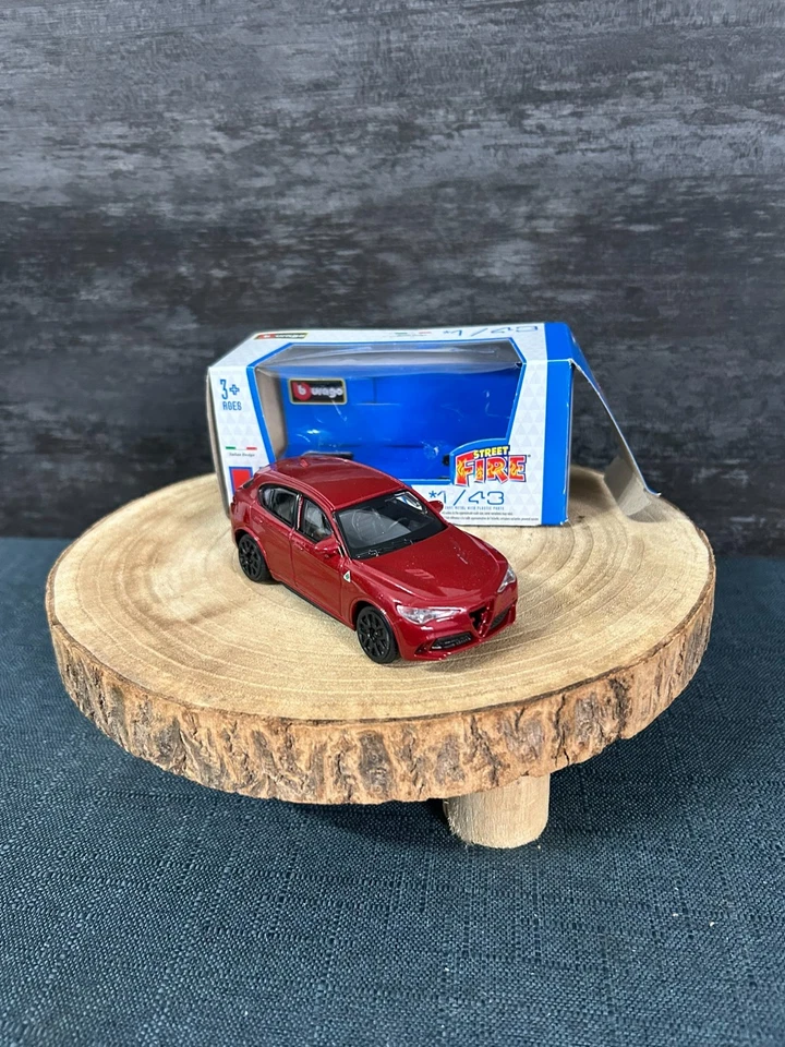 ALFA ROMEO STELVIO ESCALA 1/43 BBURAGO Modelo De Coche De Metal Rojo - Imagen 1 de 4