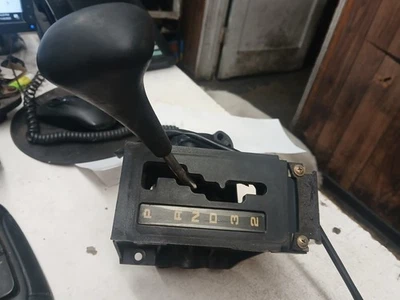 Mercedes-Benz Clase S 1983 W126 palanca de cambios automática A1262670347 Foto 1 de 4