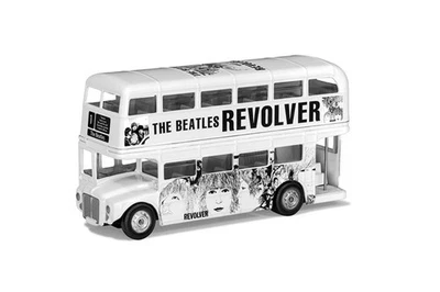 CC82340 Corgi Routemaster Bus 1/76 Model Revolver - Image 1 of 2